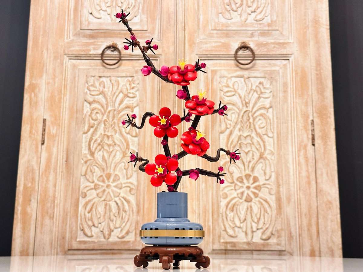 LEGO Botanical Collection Plum Blossom with Original Box