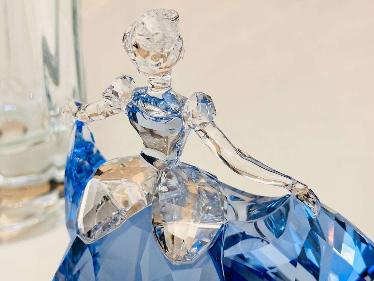 Swarovski Disney Limited Edition 2015 Large Iconic Cinderella Collectable