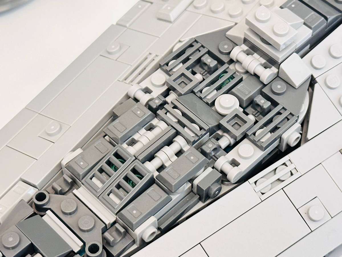 Lego Star Wars Retired 40th Anniversary Executor Super Star Destroyer Collectable Set