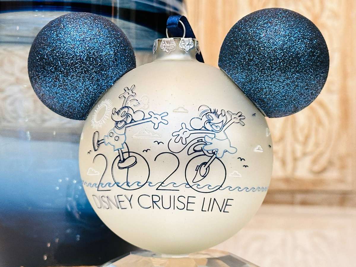 Disney Cruise Line Iconic 2020 Mickey Mouse Glass Collectable
