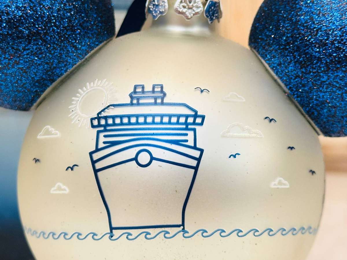 Disney Cruise Line Iconic 2020 Mickey Mouse Glass Collectable
