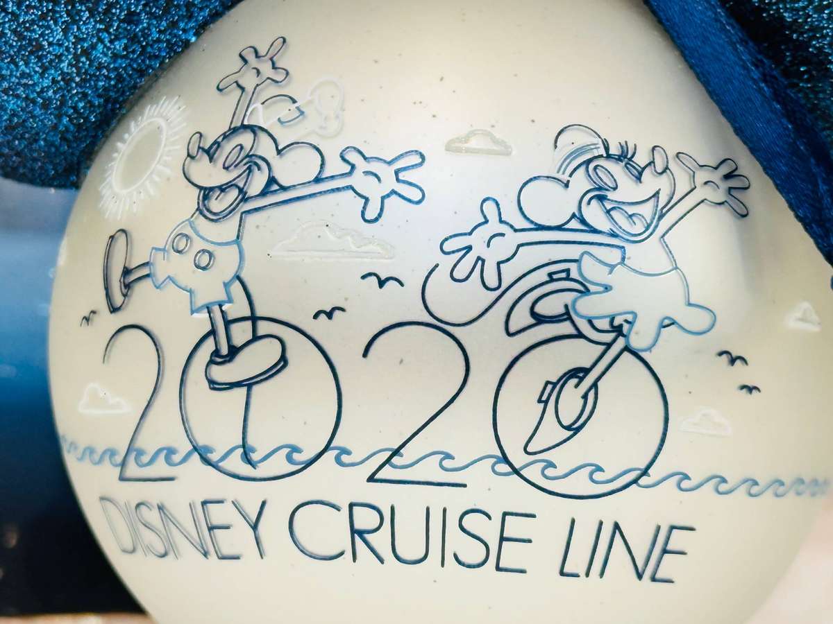 Disney Cruise Line Iconic 2020 Mickey Mouse Glass Collectable