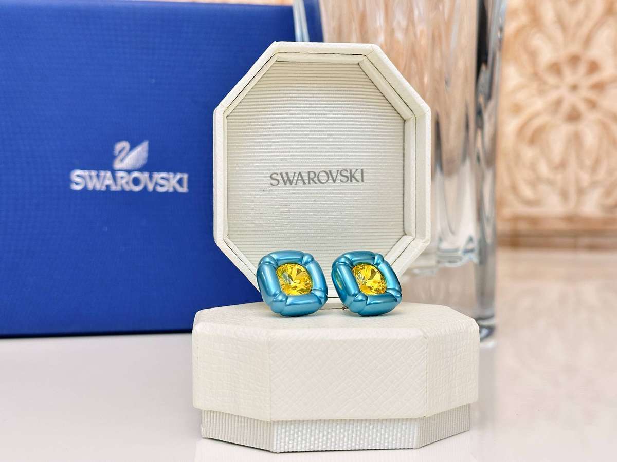 Swarovski Showstopper Earrings with Original Box