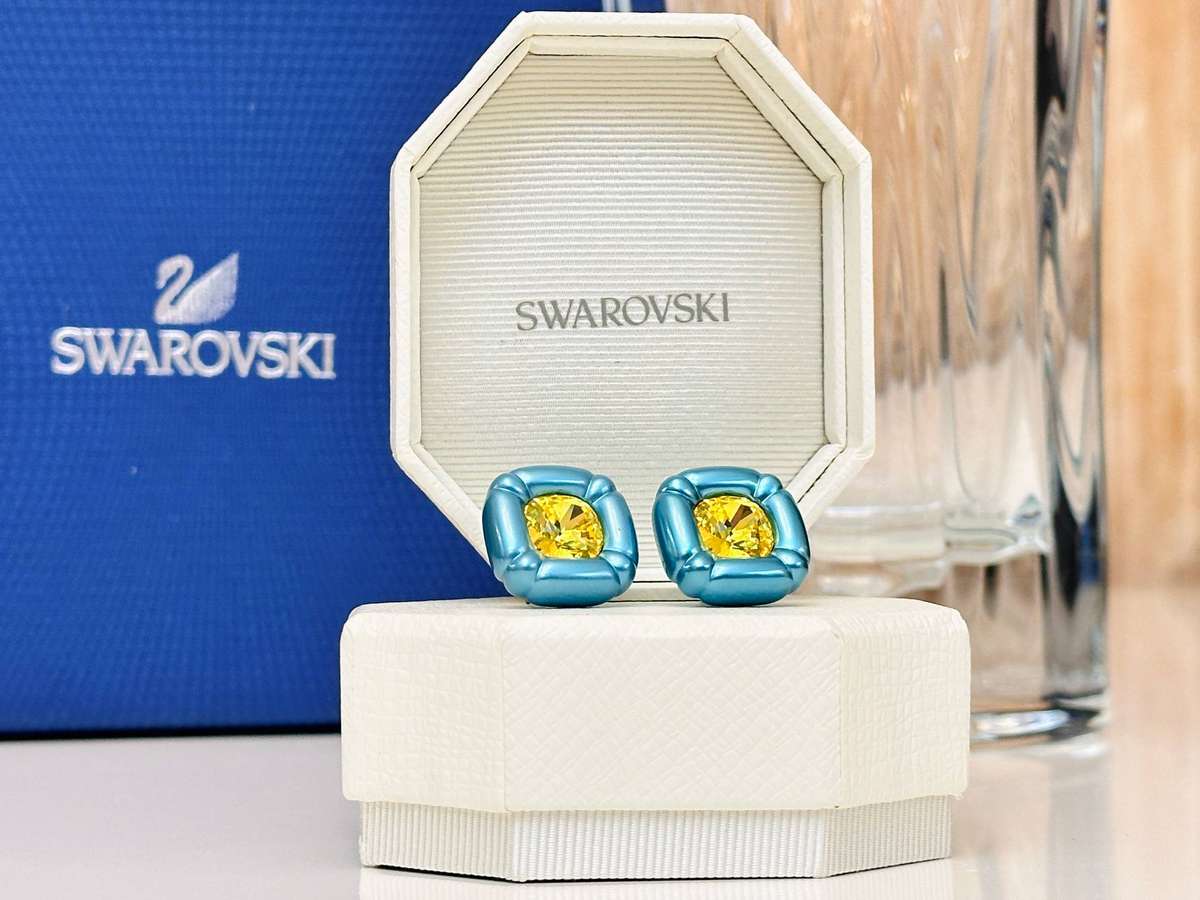 Swarovski Showstopper Earrings with Original Box