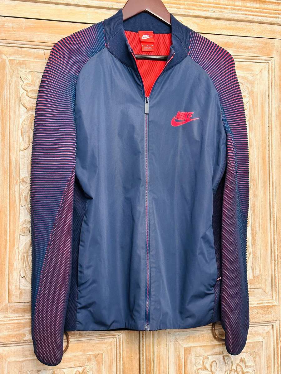 Nike Exclusive Dynamic Reveal Tech Mens Jacket