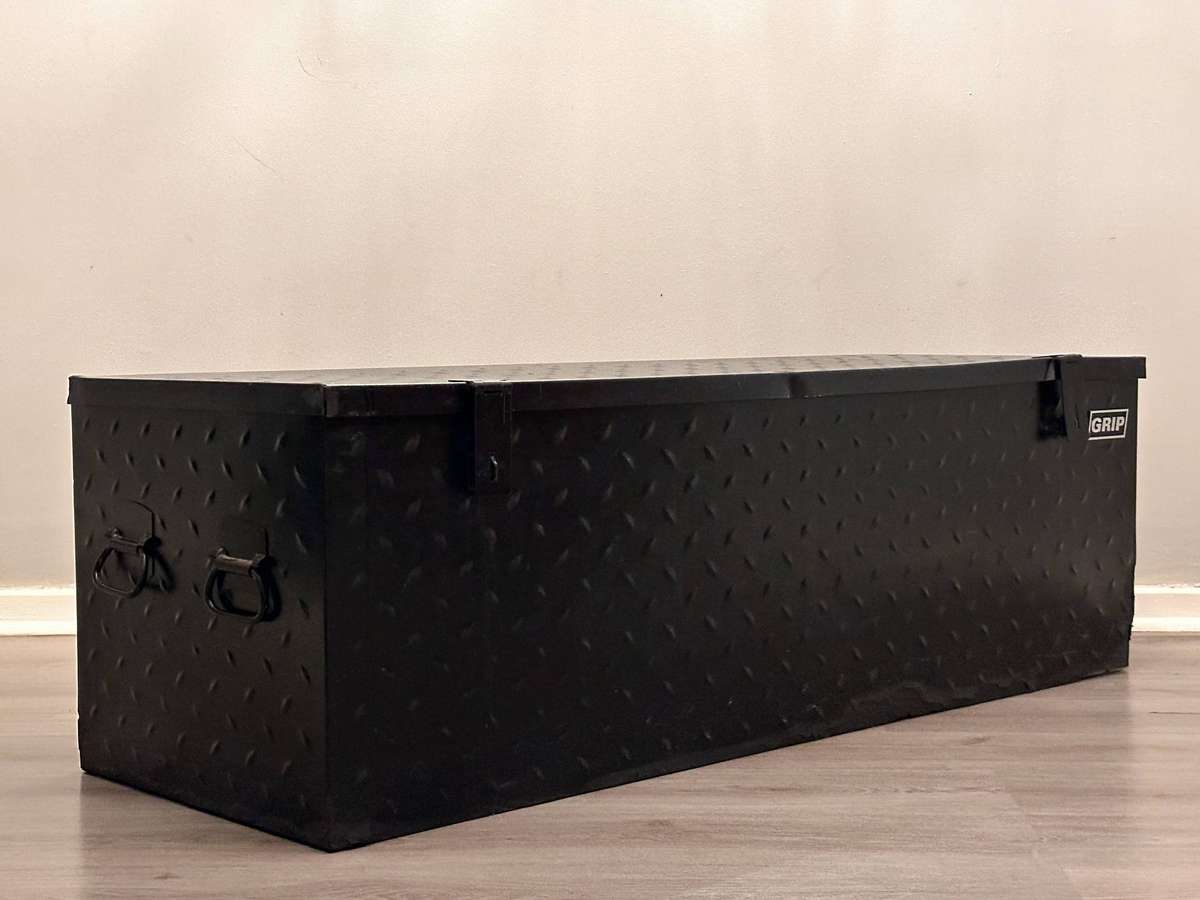 Grip Large 1.38m Secure Tool Storage Box