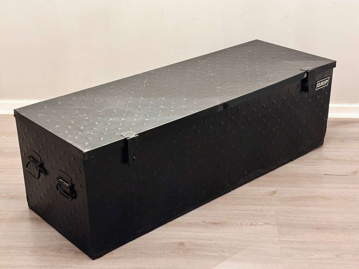 Grip Large 1.38m Secure Tool Storage Box