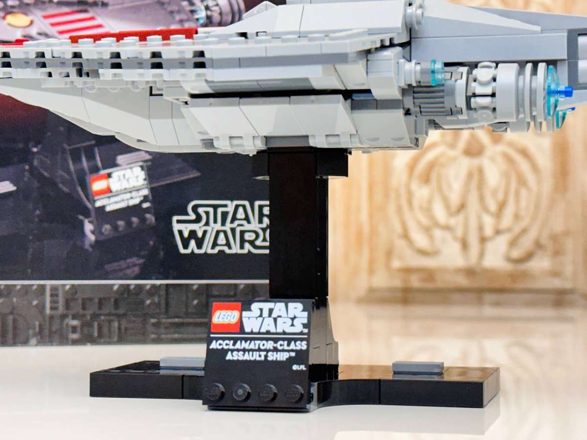Lego Star Wars Acclamator Starship Collectable with Original Box