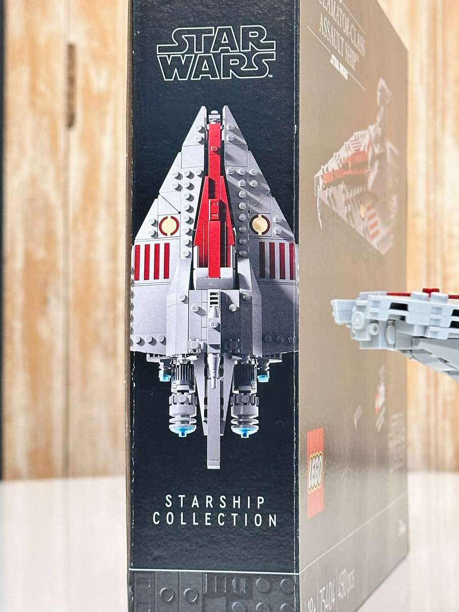Lego Star Wars Acclamator Starship Collectable with Original Box