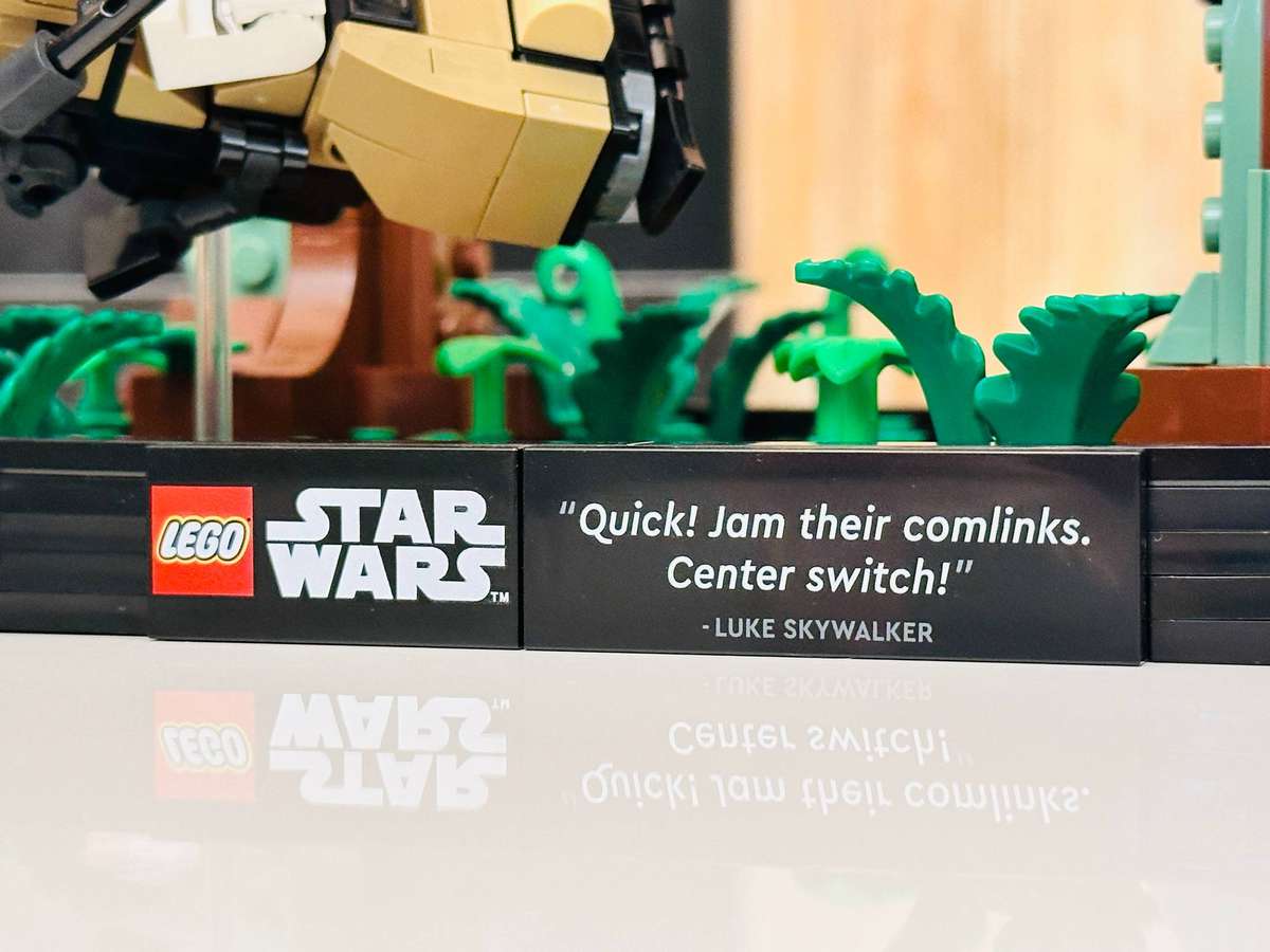 Lego Star Wars Retired Endor Speeder Chase Diorama 40th Anniversary Collectable Set