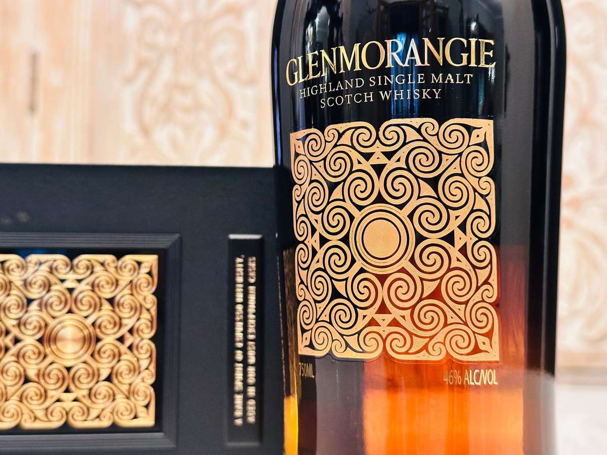 Glenmorangie Signet Prestige Single Malt Scotch Whisky in Display Case