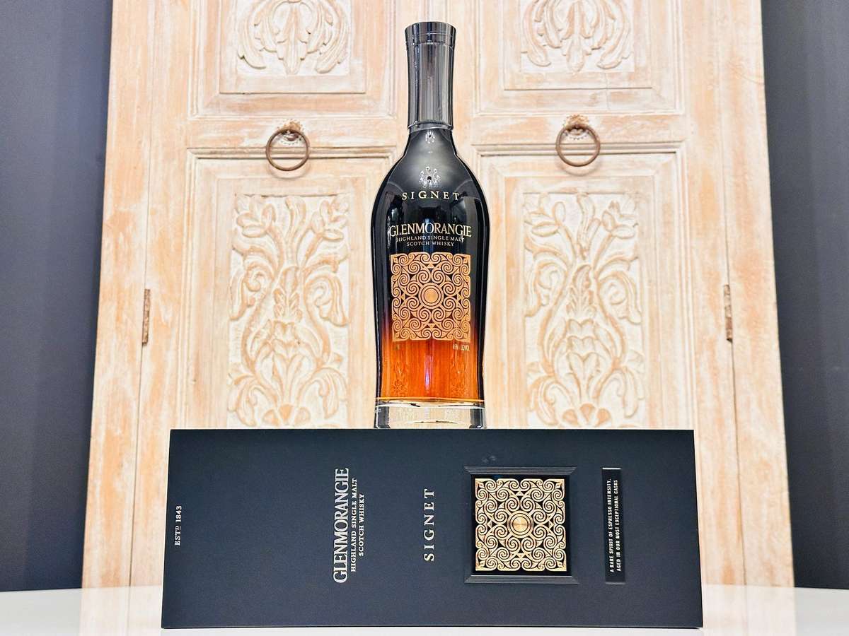 Glenmorangie Signet Prestige Single Malt Scotch Whisky in Display Case