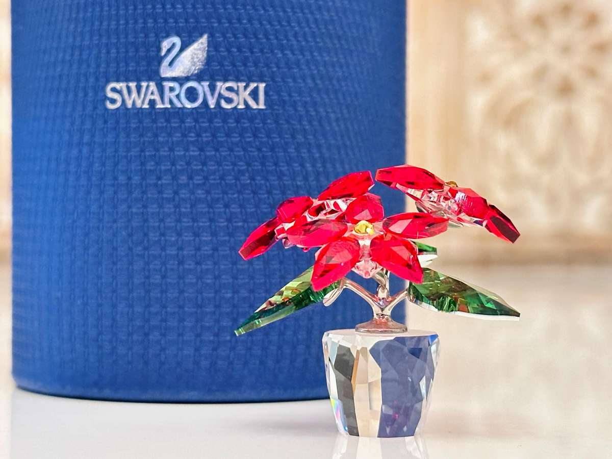 Swarovski Exquisite Retired Collectable