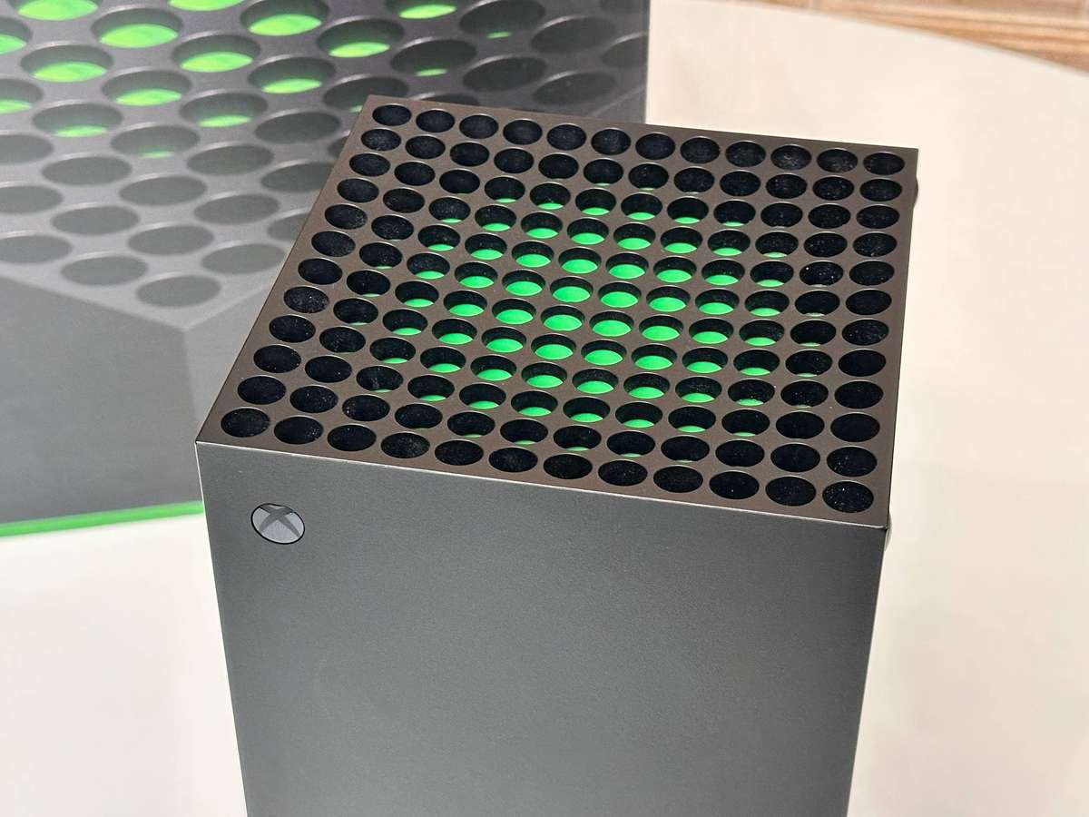 Xbox Series X 1TB 4K with Original Controller & Box