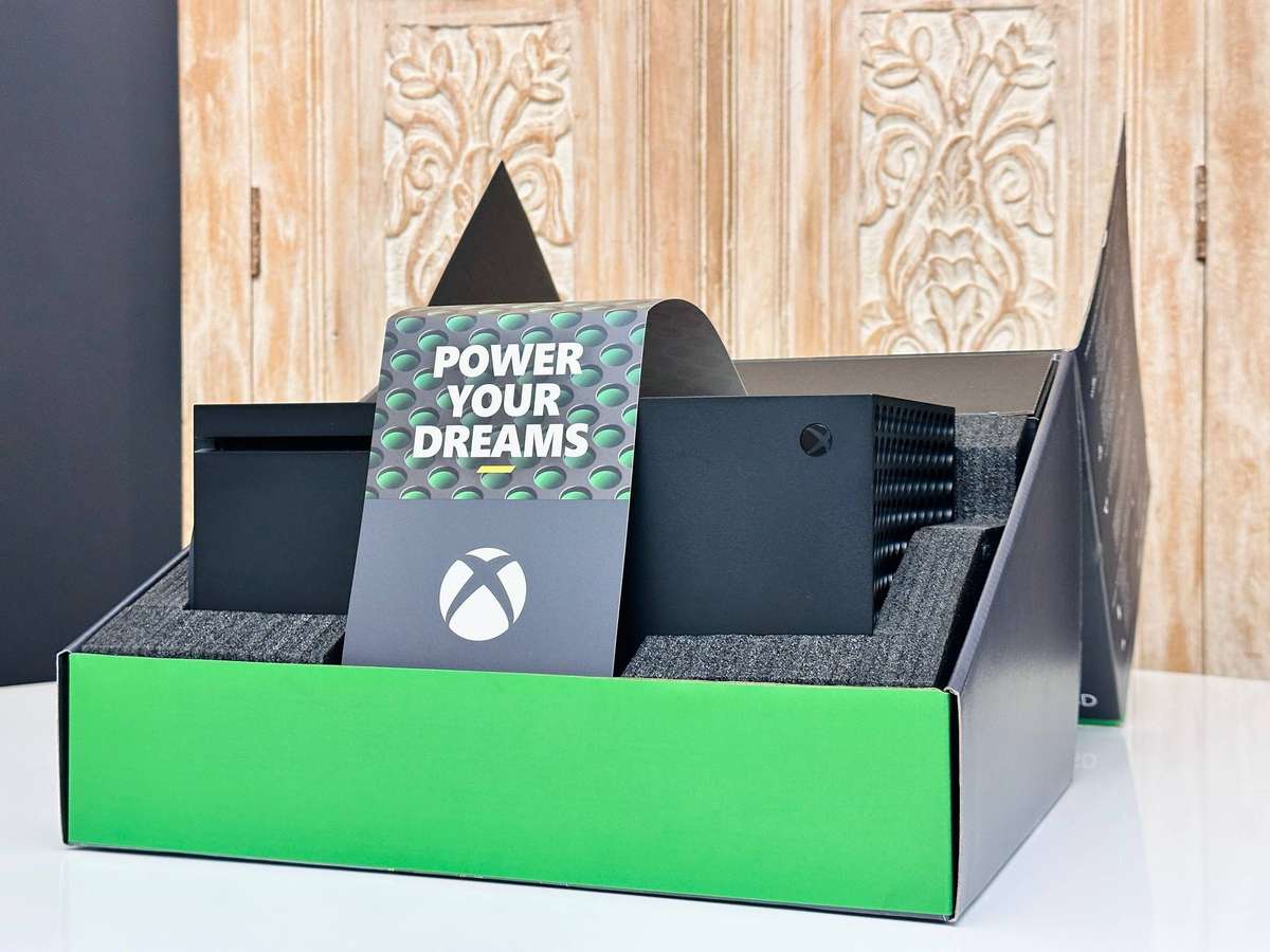 Xbox Series X 1TB 4K with Original Controller & Box