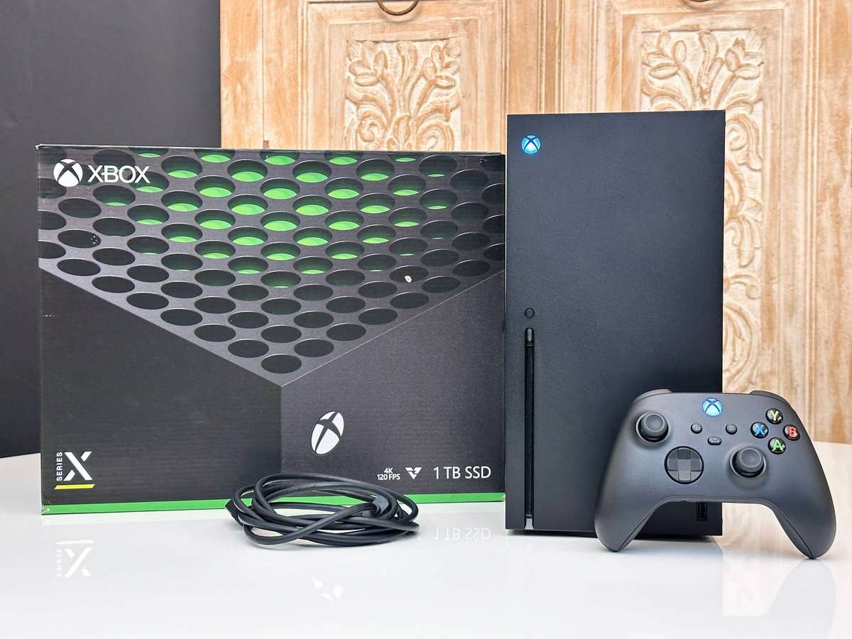 Xbox Series X 1TB 4K with Original Controller & Box