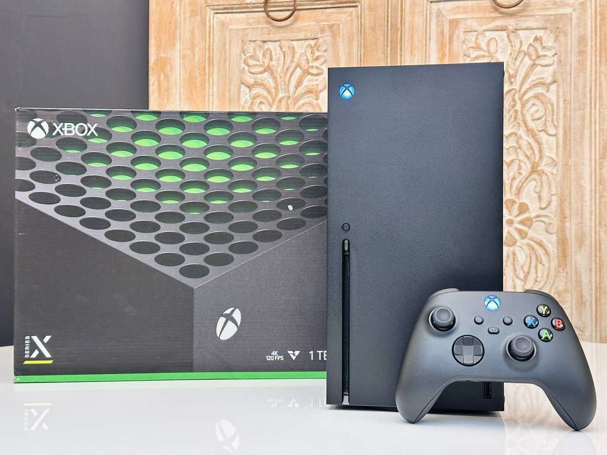 Xbox Series X 1TB 4K with Original Controller & Box