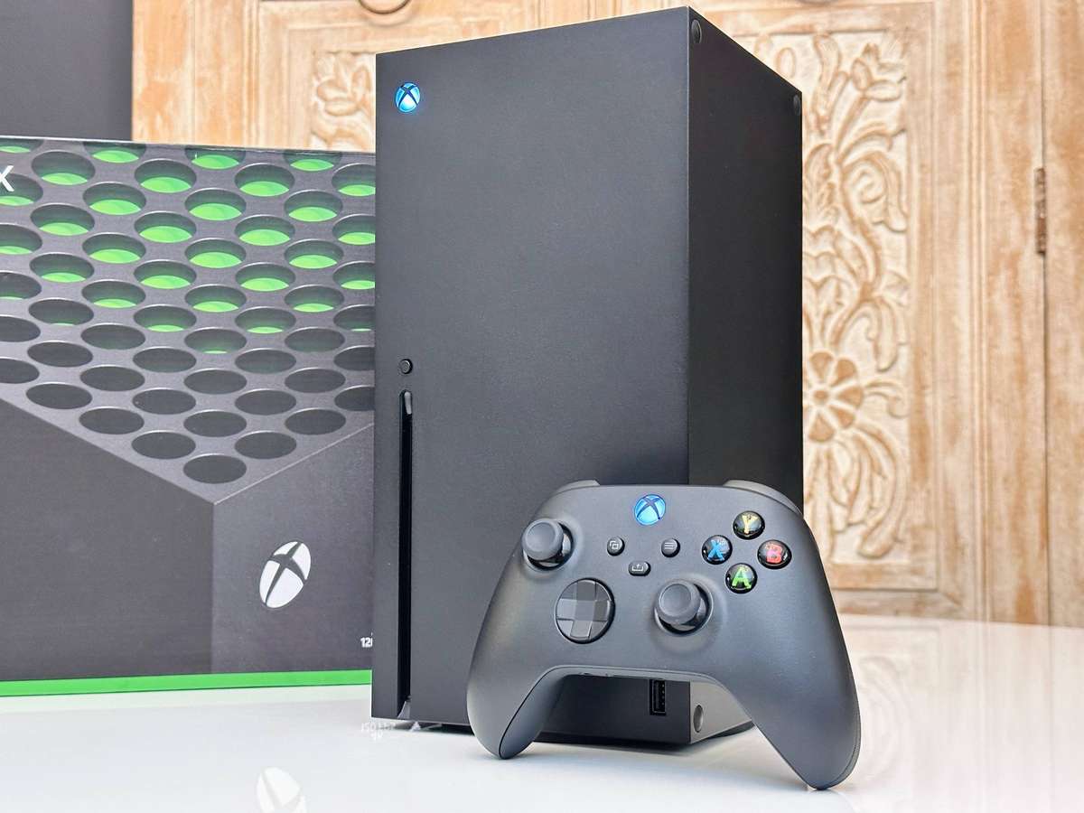 Xbox Series X 1TB 4K with Original Controller & Box