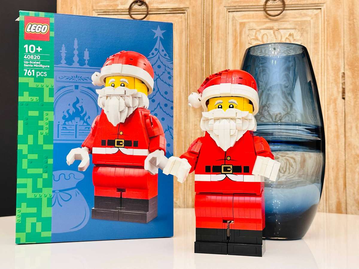 Lego Iconic Upscaled Santa Minifigure Large Collectable Set with Original Box