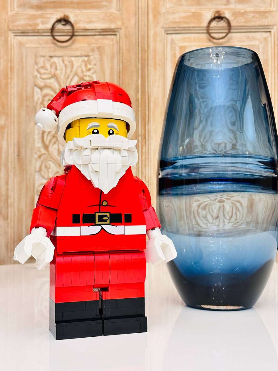 Lego Iconic Upscaled Santa Minifigure Large Collectable Set with Original Box