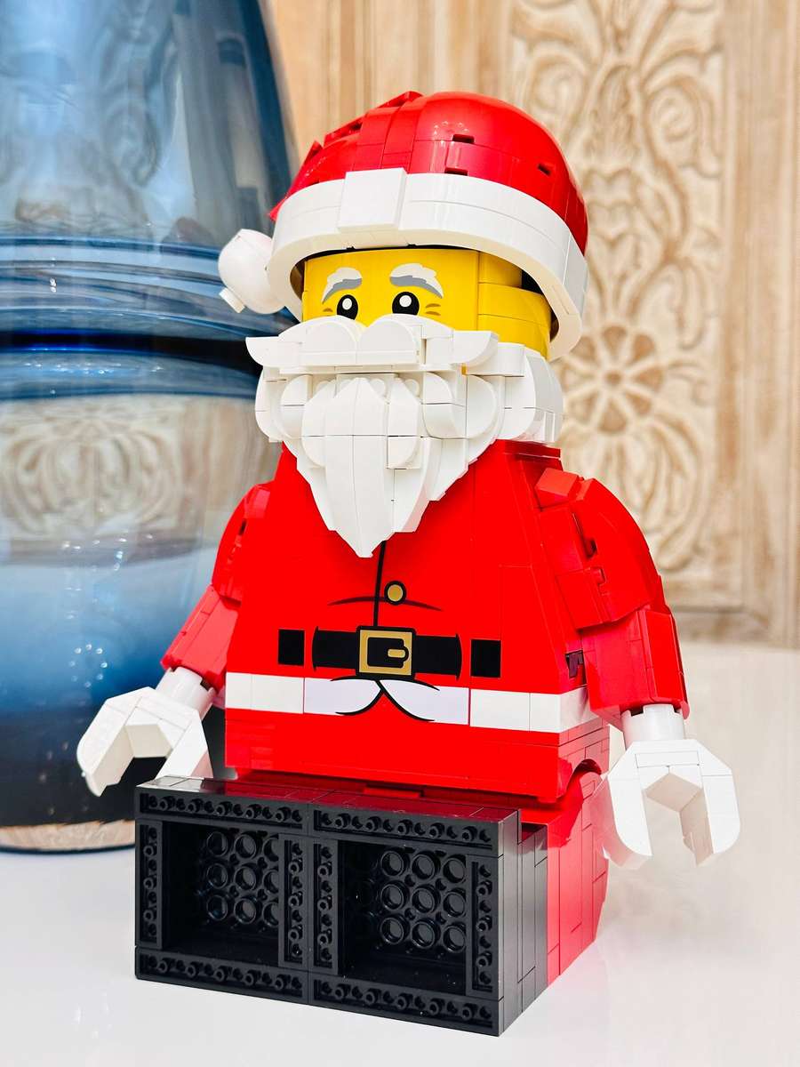 Lego Iconic Upscaled Santa Minifigure Large Collectable Set with Original Box