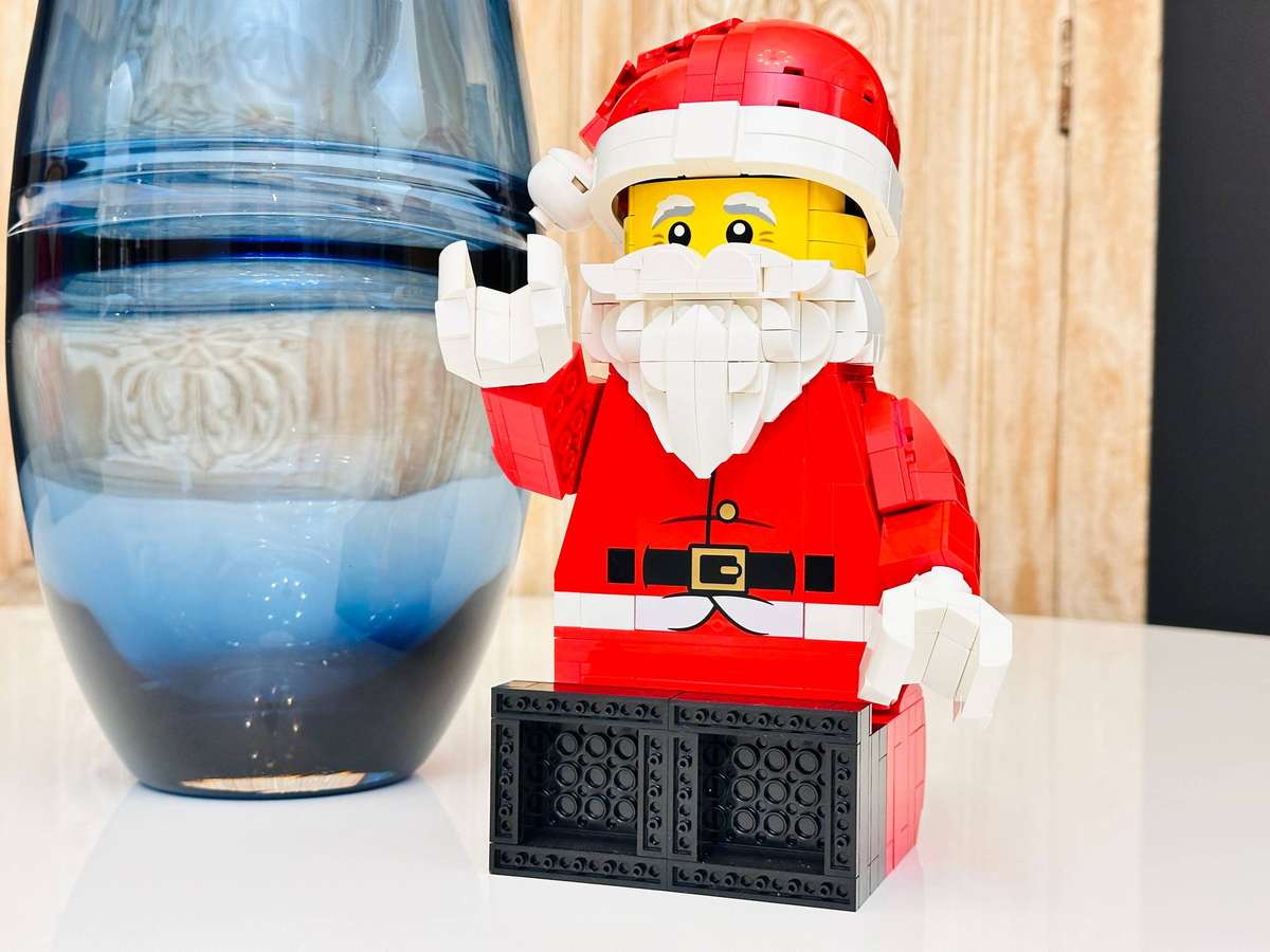 Lego Iconic Upscaled Santa Minifigure Large Collectable Set with Original Box
