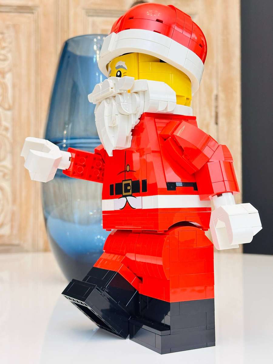 Lego Iconic Upscaled Santa Minifigure Large Collectable Set with Original Box
