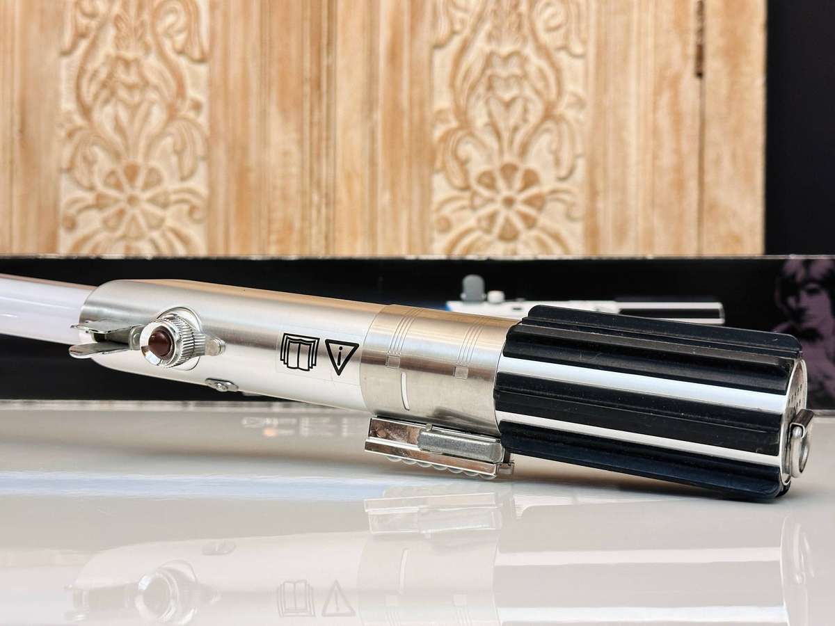 Star Wars Black Series Force FX Collectors Luke Skywalker Lightsaber with Original Box