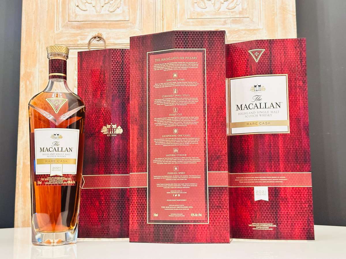 The Macallan Rare Cask 2021 Limited Edition in Macallan Showcase