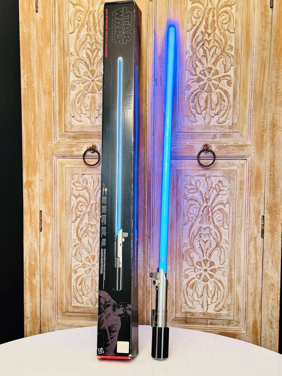 Star Wars Black Series Force FX Collectors Luke Skywalker Lightsaber with Original Box