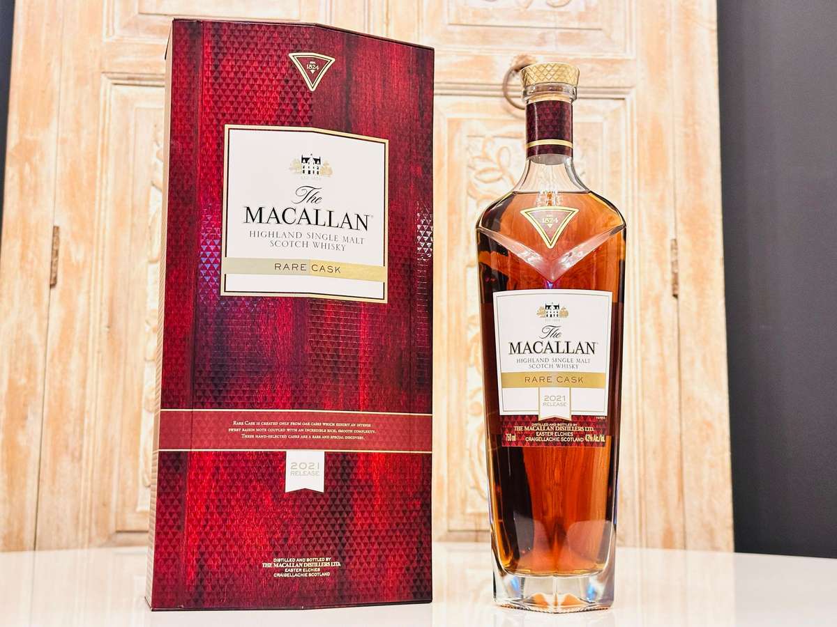 The Macallan Rare Cask 2021 Limited Edition in Macallan Showcase
