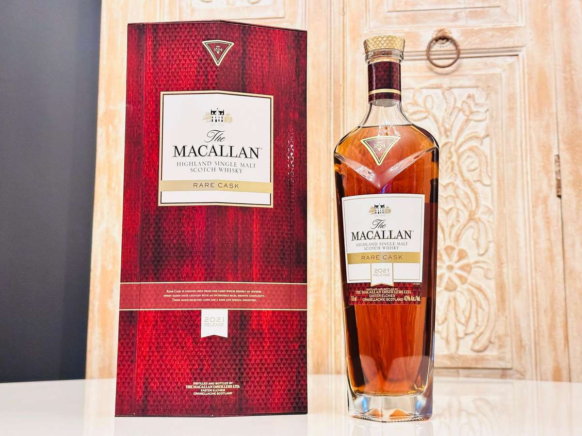 The Macallan Rare Cask 2021 Limited Edition in Macallan Showcase