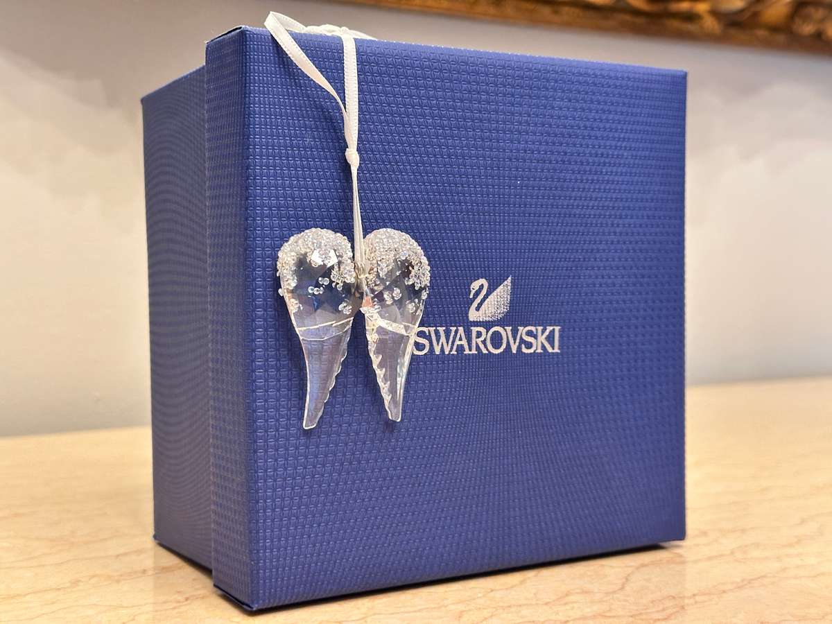 Exquisite SWAROVSKI Angel Wings Collectable