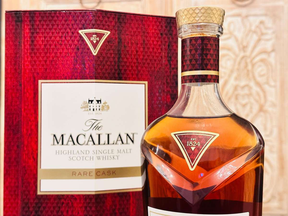 The Macallan Rare Cask 2020 Limited Edition in Macallan Showcase