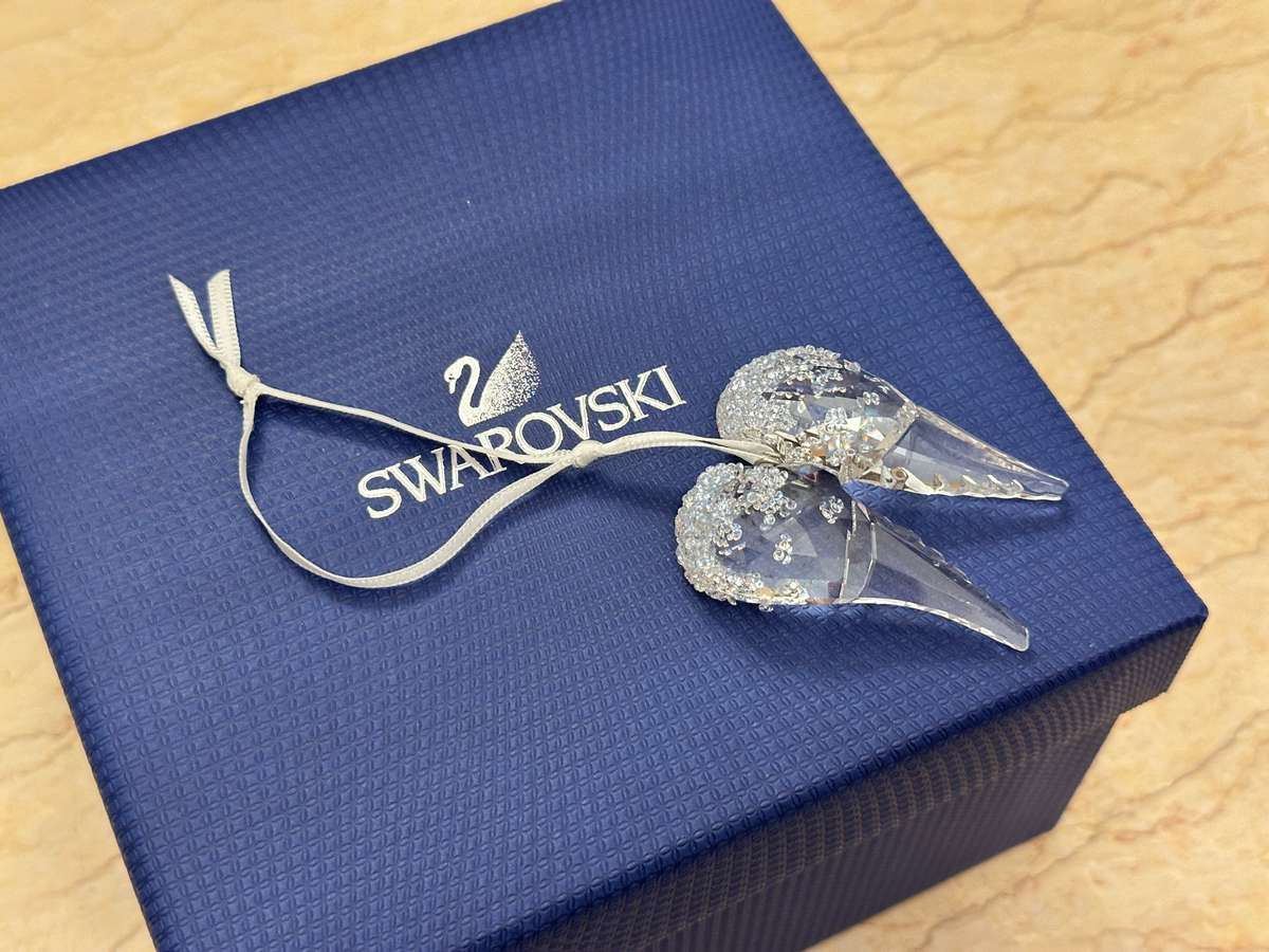 Exquisite SWAROVSKI Angel Wings Collectable
