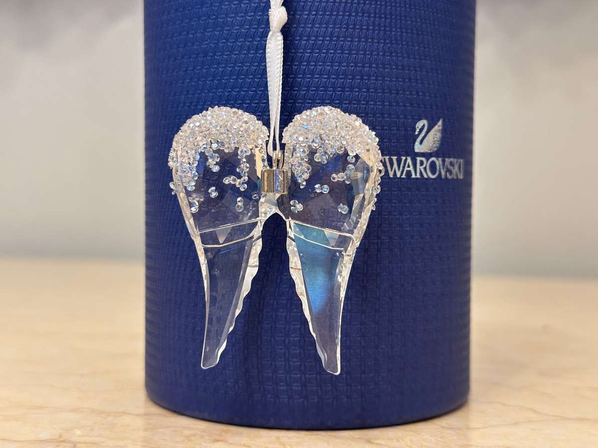 Exquisite SWAROVSKI Angel Wings Collectable