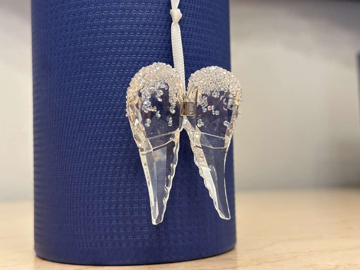 Exquisite SWAROVSKI Angel Wings Collectable