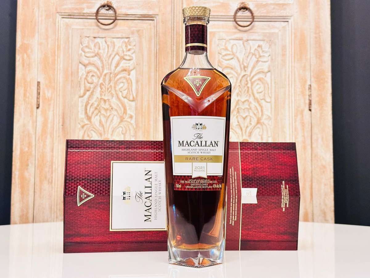 The Macallan Rare Cask 2021 Limited Edition in Macallan Showcase