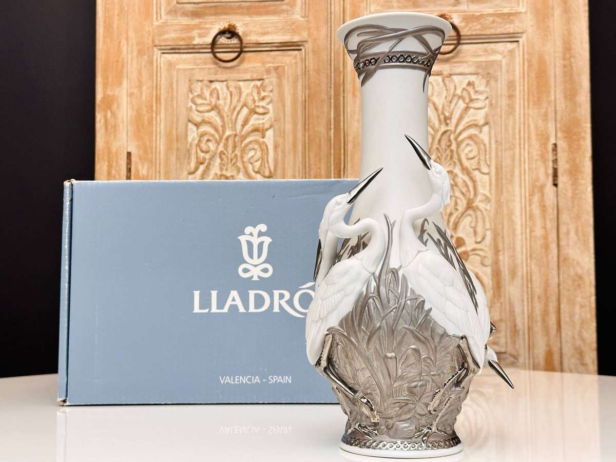 Lladro 2007 Retired Herons Realm Large Collectors Edition Vase with Original Box