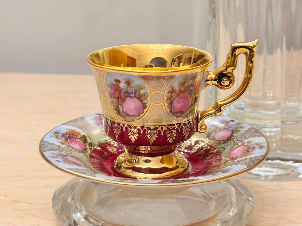 Vintage Bavaria Hand Painted Gilt Collectable Cup