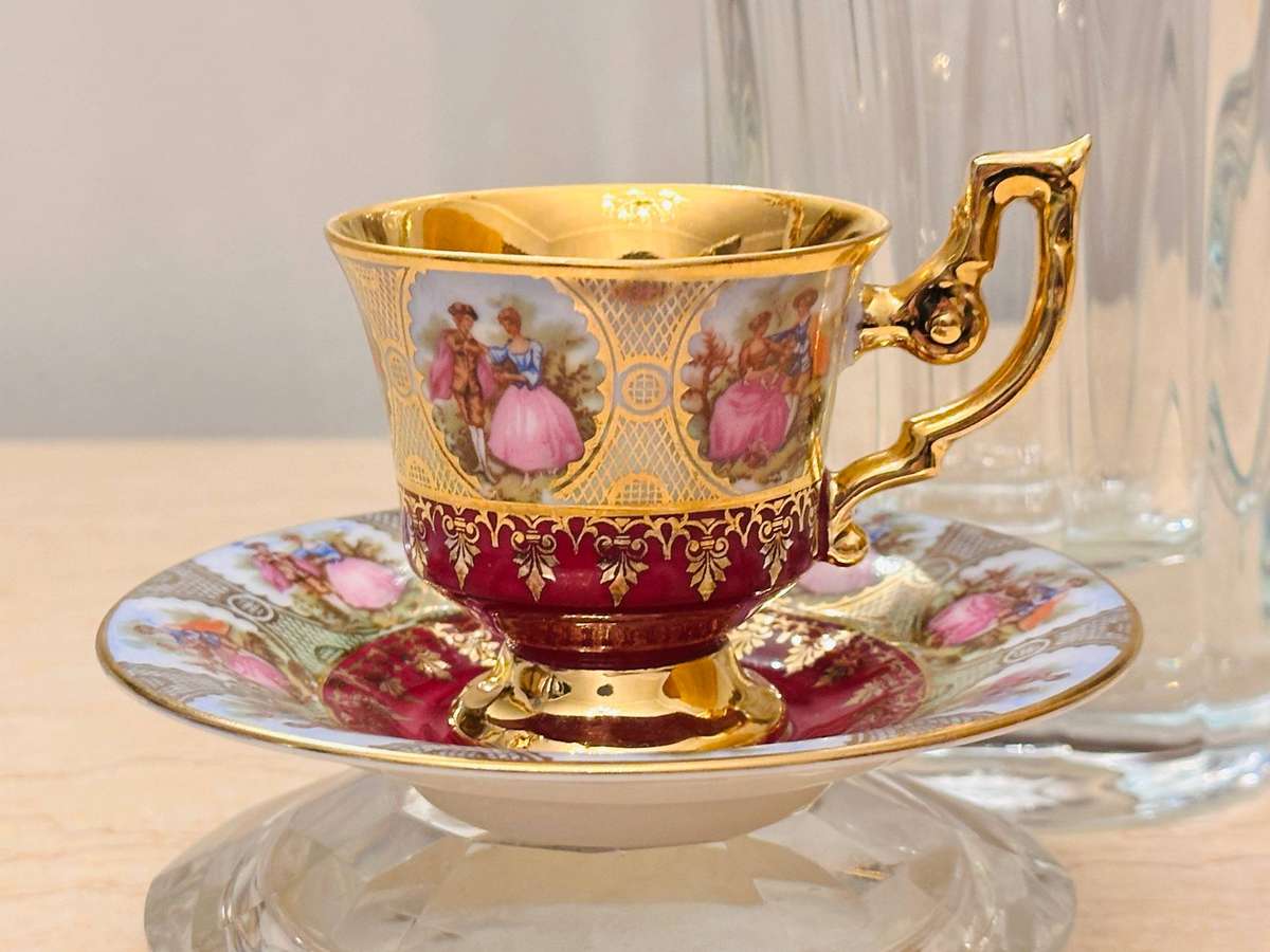 Vintage Bavaria Hand Painted Gilt Collectable Cup