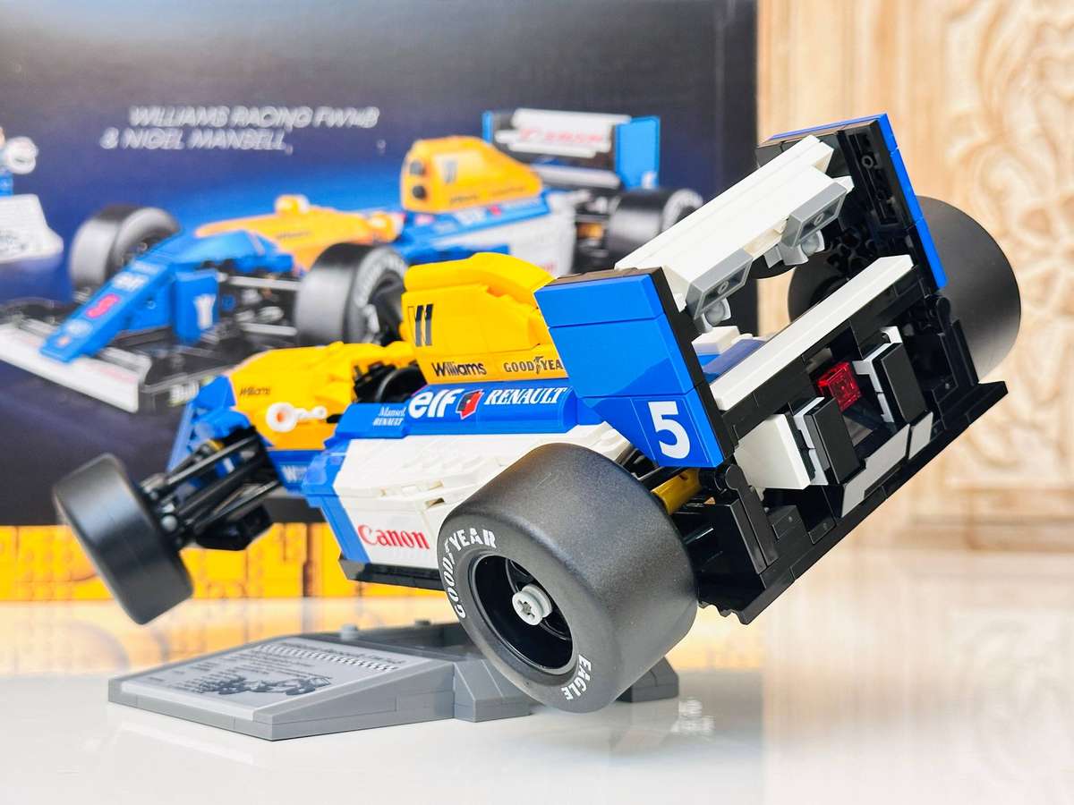 Lego Iconic F1 Nigel Mansell Williams Racing Collectable Model with Original Box