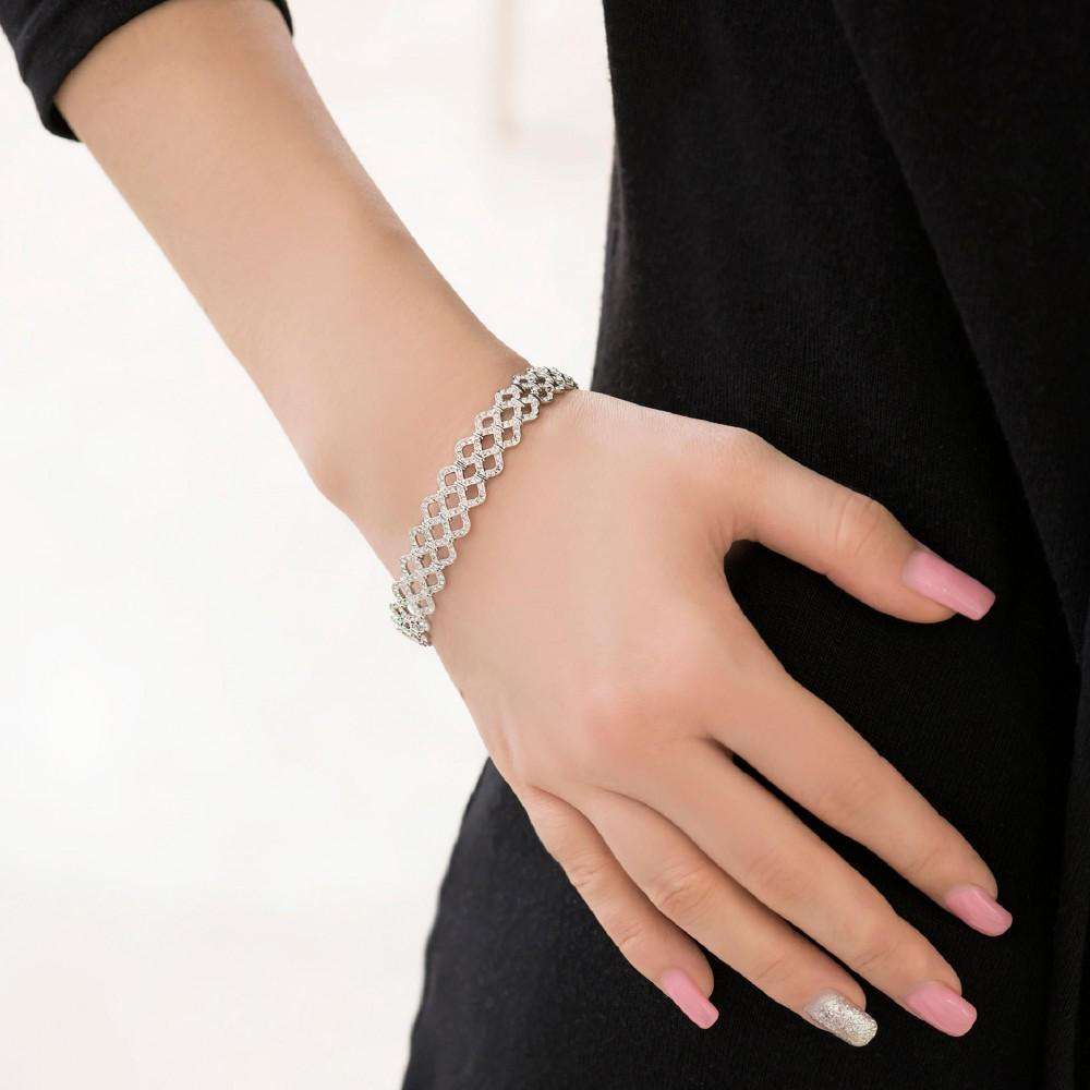 EXQUISITE SWAROVSKI STATEMENT BRACELET
