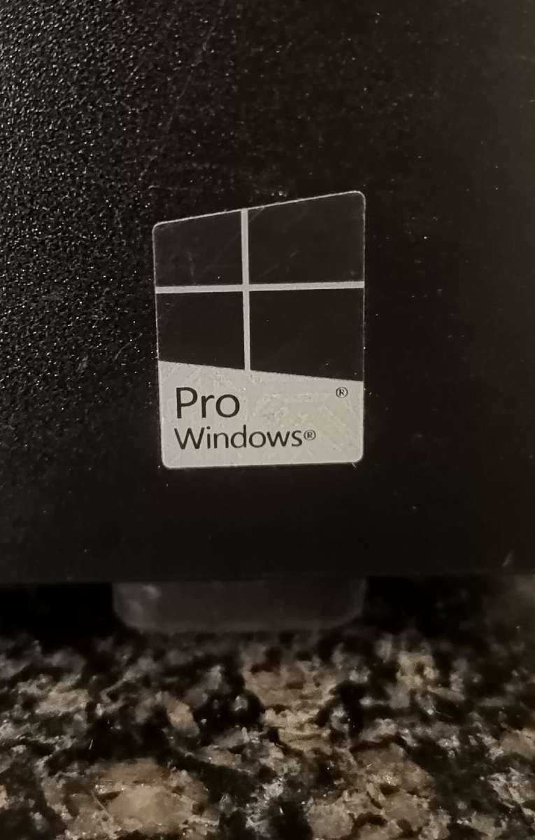 Lenovo i3 Desktop - 4GB DDR4 RAM / 128GB SSD