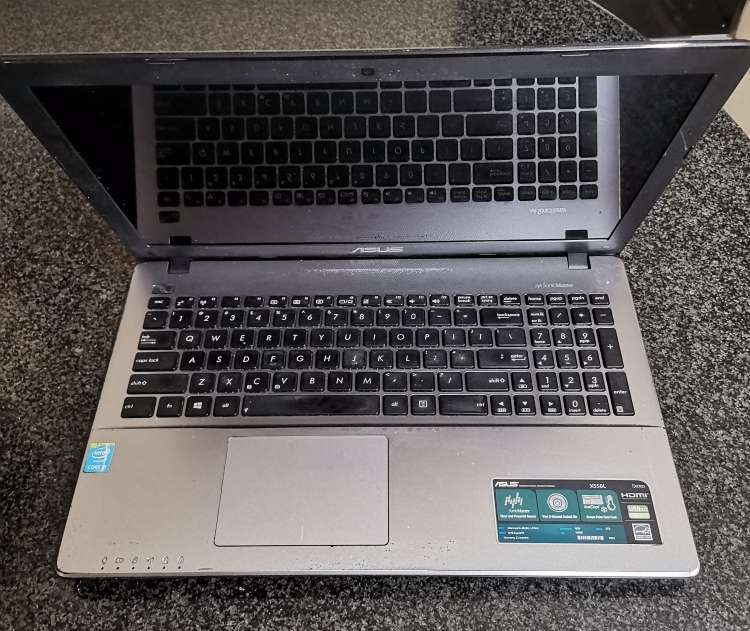 ASUS SonicMaster X550L CORE i3 Laptop - For spares or repairs