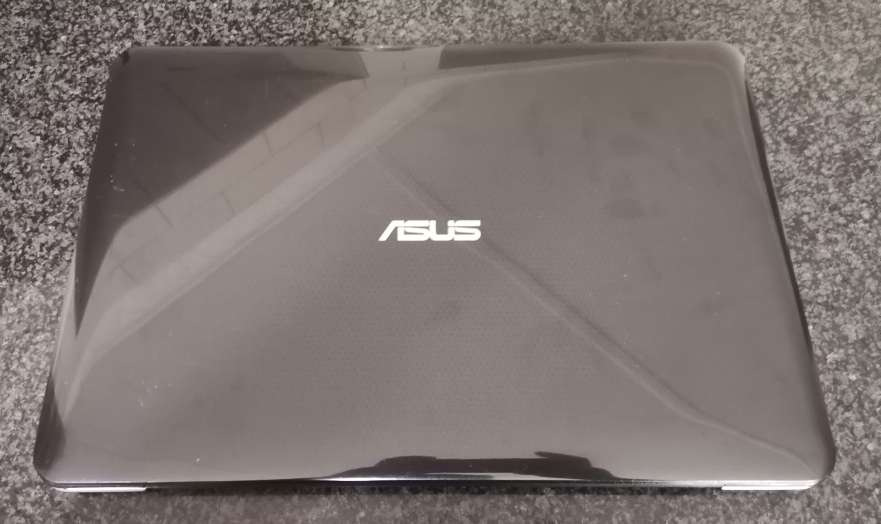 ASUS SonicMaster X555L CORE i5 Laptop - For spares or repairs