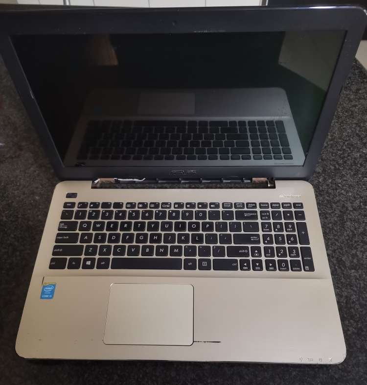 ASUS SonicMaster X555L CORE i5 Laptop - For spares or repairs