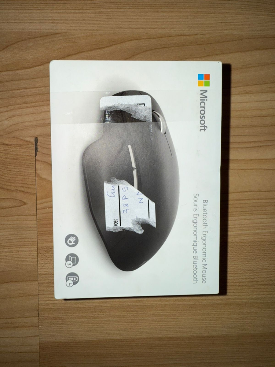 Microsoft Bluetooth Ergonomic Mouse (Right-Hand, MultiDevice, AAA Powered)