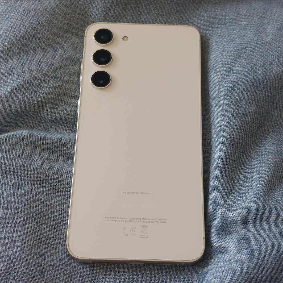 Samsung Galaxy S23+ live demo unit