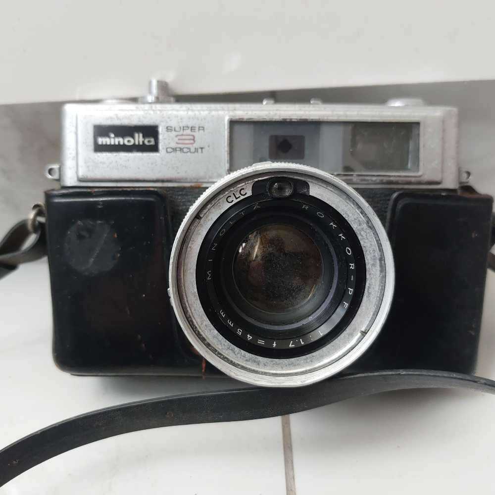 Vintage Minolta Hi-Matic 11